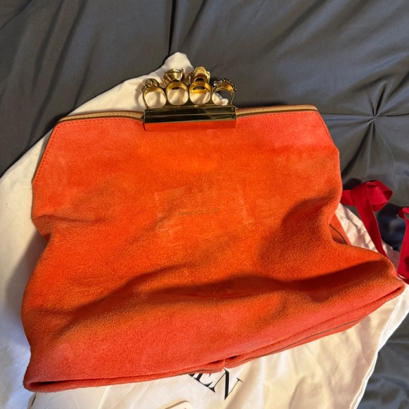 Alexander McQueen 4 Finger Ring Suede Clutch - Picture 4 of 7
